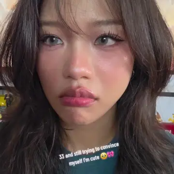 icy gray မျက်ကပ်မှန်တပ်တုန်းက ဒီlook​လေး​​လည်း​​​မေးထားလို့နောက်ရက်တင်​ပေးမယ်​​န