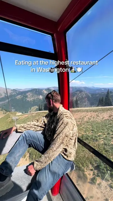 Eating at the highest restaurant in WA 🍽️🍔  I failed to record any of the outd