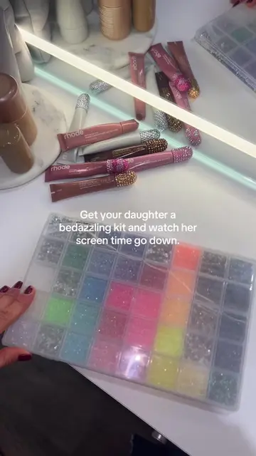 I’m obsessed #bedazzling #bedazzled #bedazzlingkit #screentime #creative