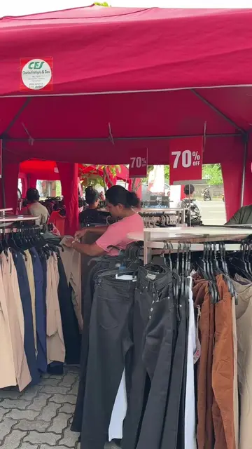 70% වෙනකම් discounts තියෙන cool planet සුපිරි sale එක . #bunidiary #tiktokvlog #