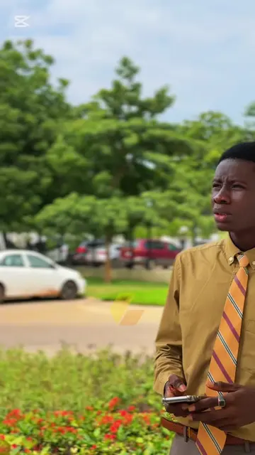 He warned you. You ignored him. Now he’s asking for a cane! 😂😂 Still not using