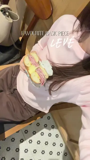 Favourite basic piece @Levé เลอเว่  เป็นเสื้อ safezone ที่หยิบออกมาใส่ได้บ่อยมาก