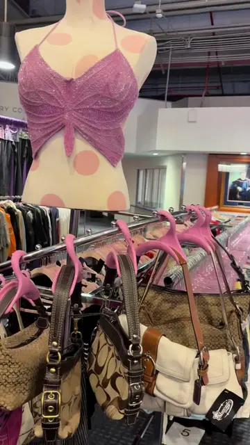 Hey Gainesville! Here at @Totally Rad Vintage Fest today 8/22 until 5pm! 🛍️💗 #