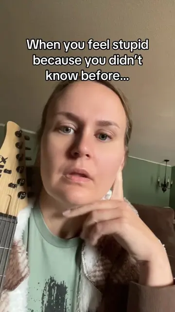 I wish this had been around YEARS ago #guitartok #lessons #girlsplayguitar #stru