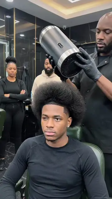 automatic haircut  machine in future amazing transmission#technology  #haircuttr