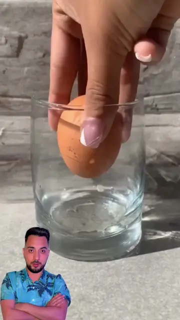 Make a toy egg with cola 😱 #LifeHack 