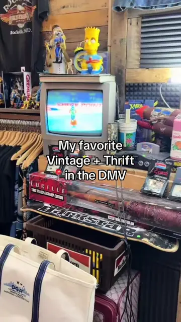 My favorite place to thrift + shop vintage in the DMV!  📍 @skuffstore  📍 Kariz