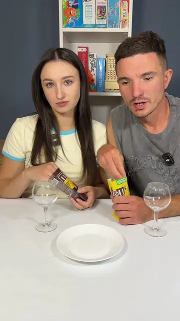 M&Ms color challenge #game #challenge #couple #couplechallenge #fyp 