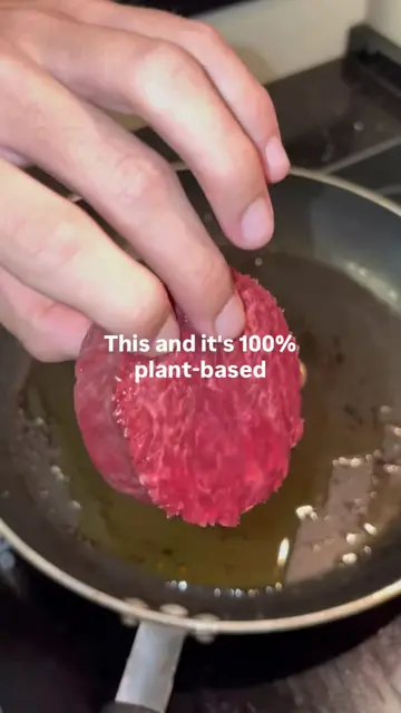 you can still eat stake when you’re vegan thanks to @juicymarbles 😍🥩🌱 #vegan 