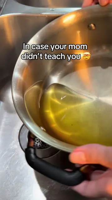 In case your mom didn’t teach you!#LifeHack #KitchenHacks #momtok #LifeHack #Cle