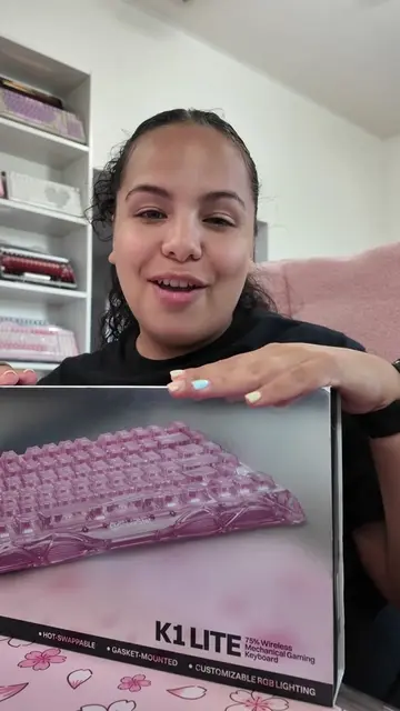 ✨Sunday Showcase✨ | Unboxing the NEW colorway of the Mercury K1 Lite 🤍✨ She’s g