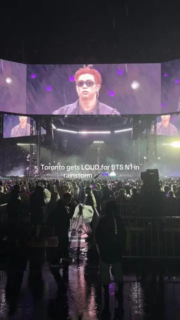 Toronto gets LOUD for BTS Night 1 even in rainstorm 🎤☔️🌧️ Lfggg #bts #btsconce