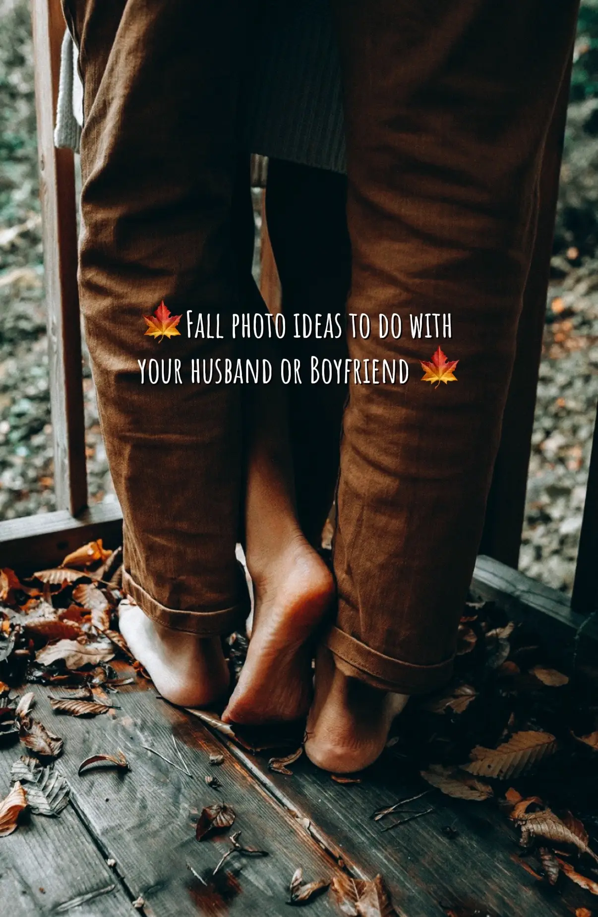I love these fall couple pictures 🥰