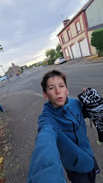 Le retour de pain classique du dimanche. On va partir se promener sur la côte ! 