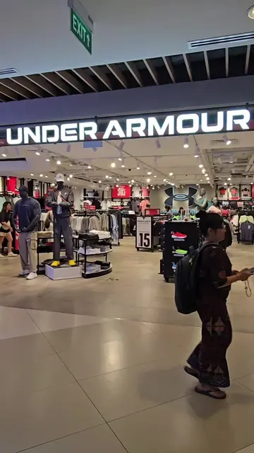 Under Armour pieces for $19?! Yes, please! 🔥 The IMM Outlet store is running a 
