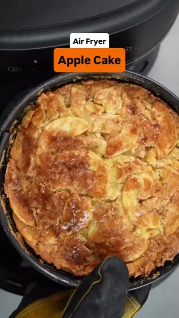 Fluffy Air Fryer Apple Cake 🍏🥧✨ Golden, tender, and packed with juicy sliced a