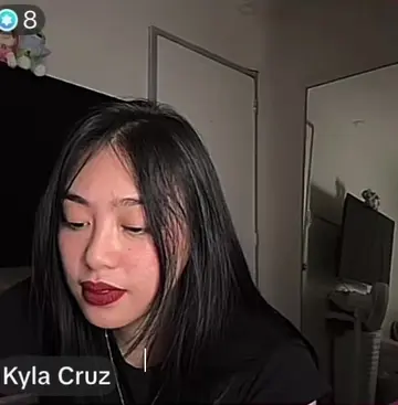 Kadami kong tawa hahaha nagulat si dhie sa lipstick ni mhie 🤣😭💄@Kyla Cruz @ra