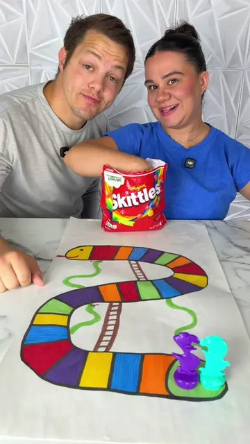 DIY snakes and ladders game! #snakesandladders #boardgames #diygames