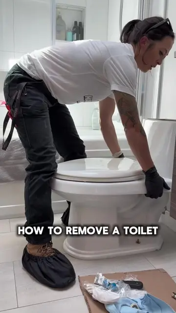 How to remove a toilet.  • •   #theladyplumber #kleintools #toilet #plumbing #pl
