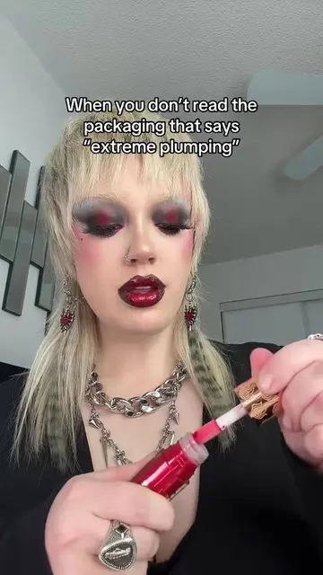Me + pain = enemies  #lipcombo #liptutorial #plumpinglipgloss #lipglosses #react