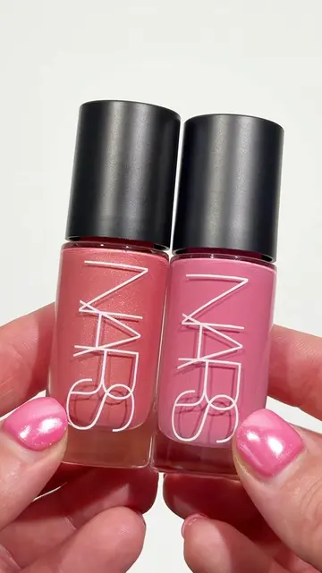 The NARS Isatiable Liquid Blush is absolutely stunning! 😍 Shades: Orgasm and Fa