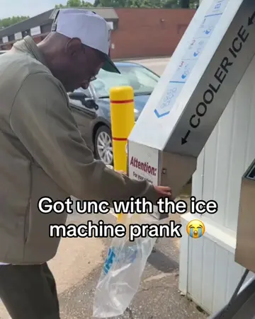 Wait for it 😂 (via mr.sayitback/IG) #prank #funny #unc 