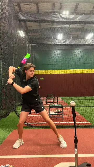 Stop telling your youth hitters to “get that back elbow up.” 🛑 High elbow = lon