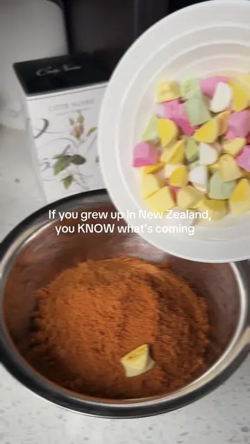 Oh you guys know what’s up!! 🤤🤤🤤 #lollyslice #newzealand #sweettreat #nobaked