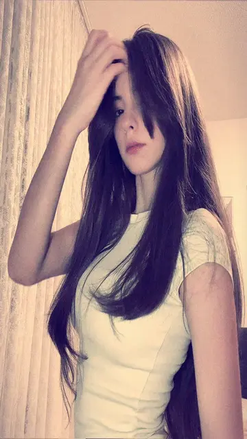#butterflycut #bangs #longhair #hairtok #thickhair 
