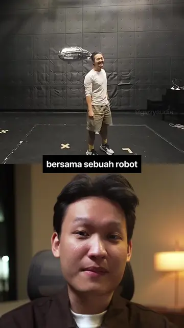 Cuttlefish adalah robot helium tanpa wajah yang bergerak dengan dua sirip serat 