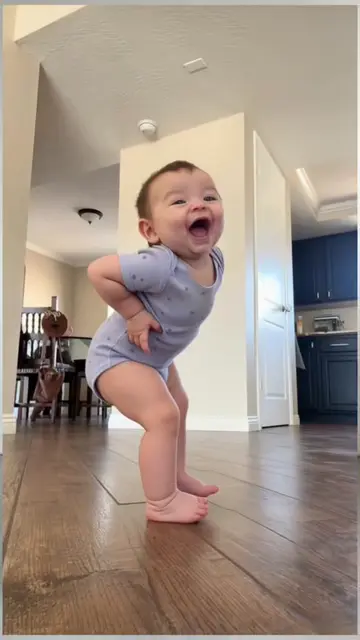 😖😖💨💨💨💨💨 That so funny#capcut #capcutpioneer #pioneertemplate #babydance #