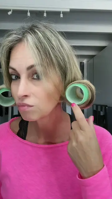 Ready to go! Hair hack for bad and thin hair 😆 #hairhack#thinhair#hairstyle#bob