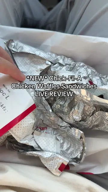 New Chick-fil-a Chicken & Waffles Sandwiches live review 🍗🧇🥓 @Chick-fil-A  My