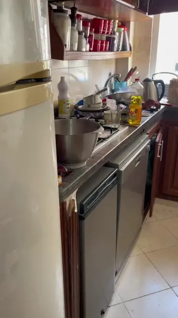 Clean the kitchen w me 🧹🧼#cleanwithme #cleaninghacks #clean #fyp #CleanTok 
