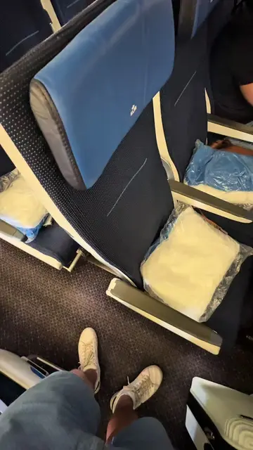 KLM Economy, Premium Comfort of Business Class: welke is het écht waard?✈️ #klm 