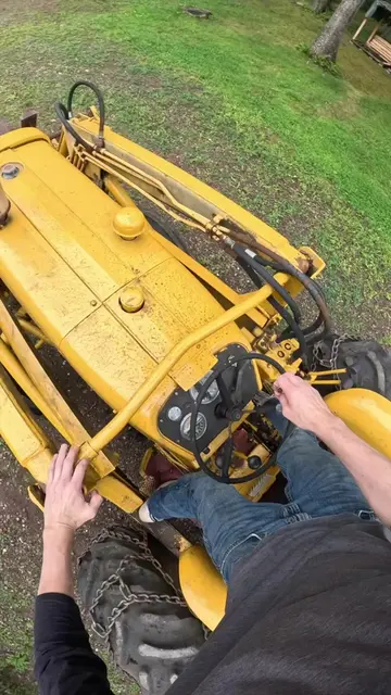 It's time to see if this 1967 International 2504 Industrial Tractor actually run
