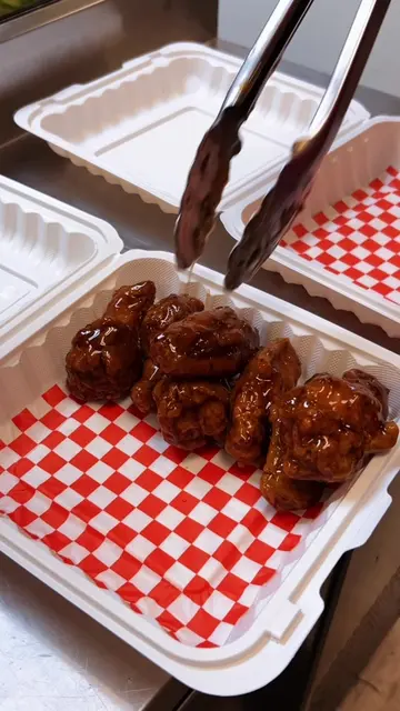 How are we NOT talking about these wings in Kitchener?! 😭🍗 @Wingzza Junction  