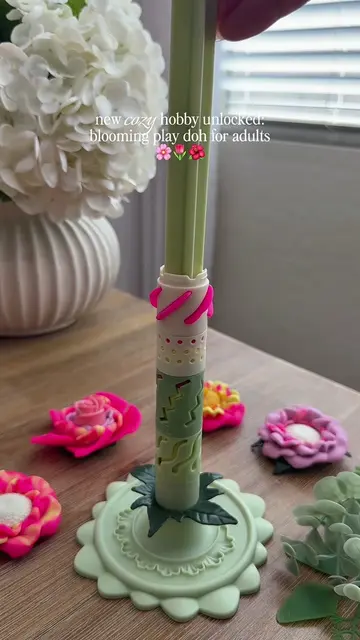 making a flower bouquet with play-doh 🌷🎀 i can’t believe play-doh for adults i
