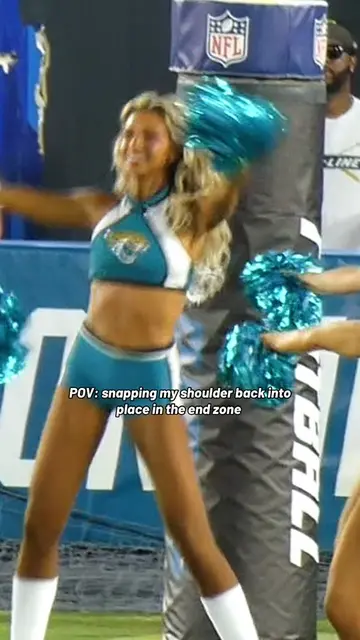 don’t worry I’ll be ok LOL #nflcheerleader #nflcheer #gameday 