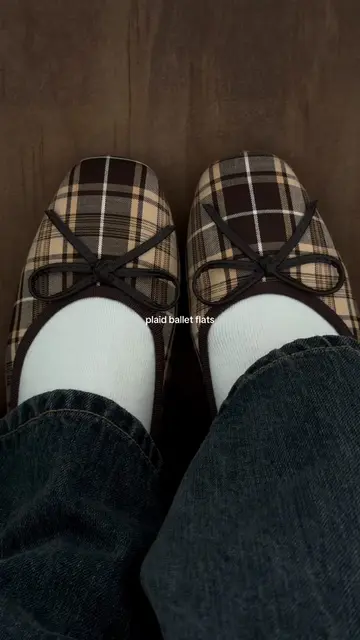 #preppystyle #balletflats  #girlyaesthetic #fashioninspo #backtoschool 