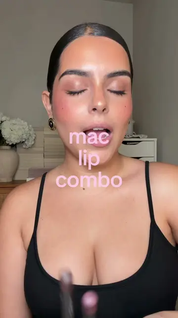 feeling like an og beauty guru with a @M·A·C Cosmetics lip combo 🫦 #maccosmetic