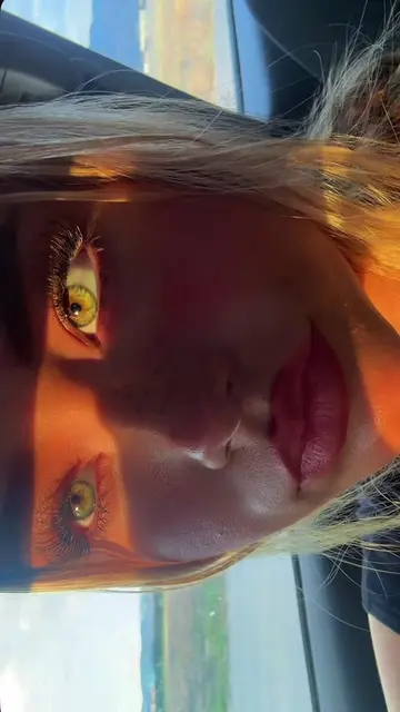 Melanie yayyy  #fyp #trending #eyes #sunrise 
