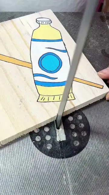 Paint Brush & Bottle Design on Wood 🎨🖌️🪵 | Satisfying ASMR Watch raw wood tra