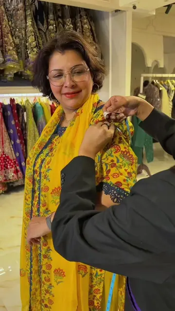 Burns Road ki Nilofar is taking over the Kashee’s runway! ✨👑 Get ready for the 