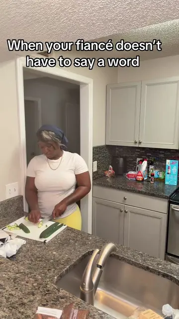 🤣🤣🤣 Apparently the faster she chop, the faster I’m supposed to move @AMG_Geo 