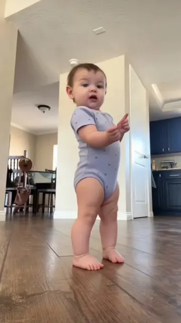 Shoulder lean lean lean 😀😀😀😀#capcut #capcutpioneer #pioneertemplate #babydan