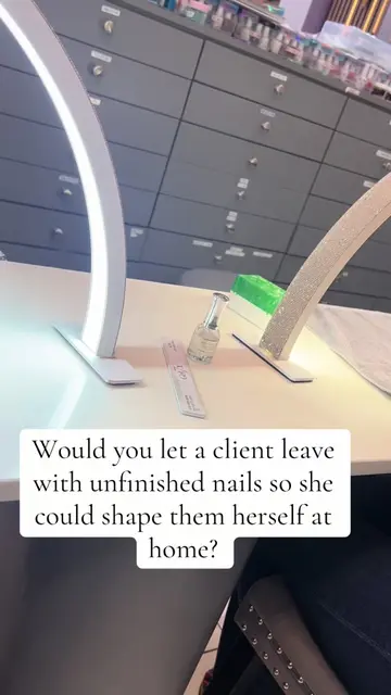 Nail techs, what would you do in this situation? 🧐 A client wanted to skip the 