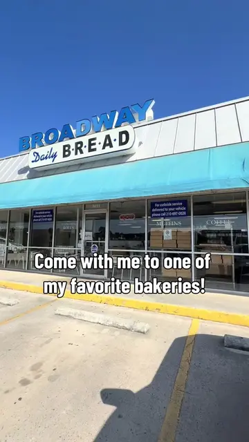 Come with me to one of my favorite bakeries in San Antonio! 🥐🍞🤎 Broadway Dail