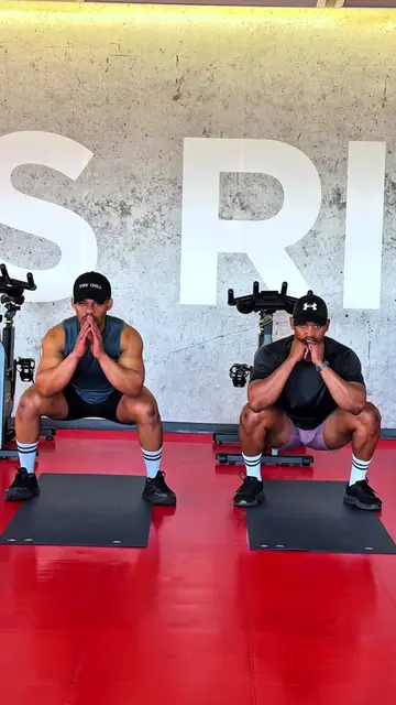 HIIT LEG WORKOUT 🔥🦵 Get ready to put those legs to work! 🔥 WORKOUT FORMAT: ⏱️