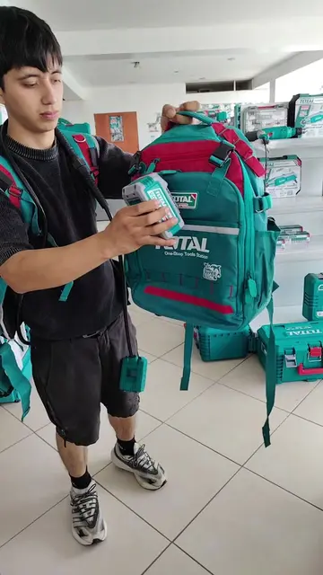 🔋 Energía para trabajar por horas sin parar. La batería tipo mochila TOTAL TFBL